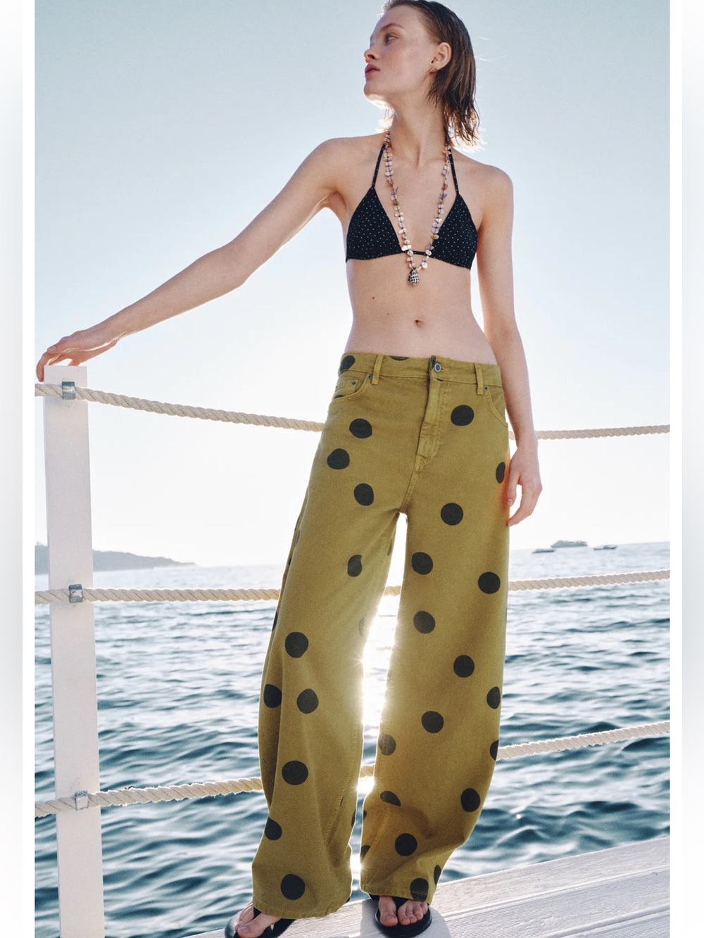 Zara ZW COLLECTION MID-RISE POLKA DOT BARREL JEANS - Picture 2 of 9